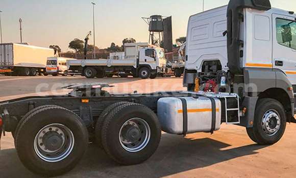 Acheter Occasion Voiture Mercedes‒Benz X-klasse Concept Blanc à Beitbridge, Matabeleland South Acheter Occasion Voiture Mercedes‒Benz X-klasse Concept Blanc à Beitbridge, Matabeleland South