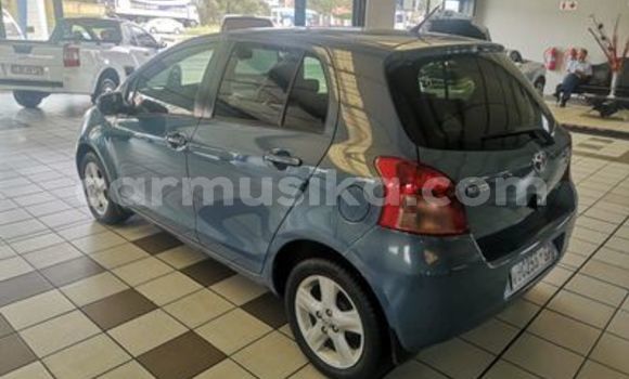 Buy Used Toyota Yaris Blue Car in Beitbridge in Matabeleland South Buy Used Toyota Yaris Blue Car in Beitbridge in Matabeleland South