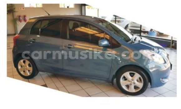 Buy Used Toyota Yaris Blue Car in Beitbridge in Matabeleland South Buy Used Toyota Yaris Blue Car in Beitbridge in Matabeleland South