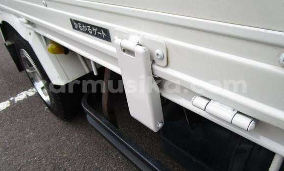 Tenga Tsaru Toyota Dyna Chena Rori in Beitbridge in Matabeleland South Tenga Tsaru Toyota Dyna Chena Rori in Beitbridge in Matabeleland South