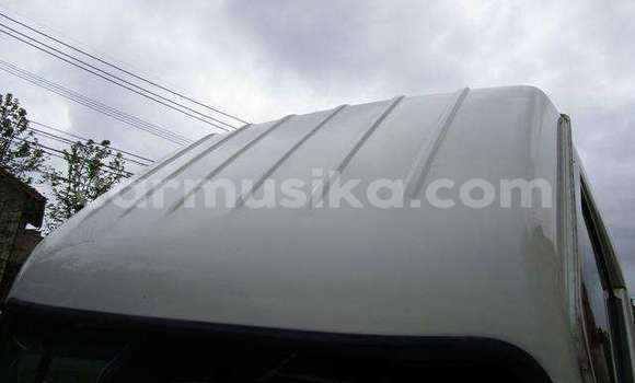 Tenga Tsaru Toyota Dyna Chena Rori in Beitbridge in Matabeleland South Tenga Tsaru Toyota Dyna Chena Rori in Beitbridge in Matabeleland South