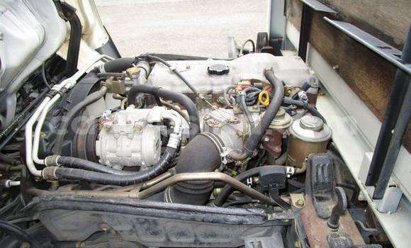 Tenga Tsaru Toyota Dyna Chena Rori in Beitbridge in Matabeleland South Tenga Tsaru Toyota Dyna Chena Rori in Beitbridge in Matabeleland South