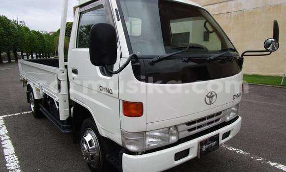 Tenga Tsaru Toyota Dyna Chena Rori in Beitbridge in Matabeleland South Tenga Tsaru Toyota Dyna Chena Rori in Beitbridge in Matabeleland South