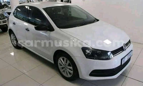 Buy Used Volkswagen Polo White Car in Beitbridge in Matabeleland South