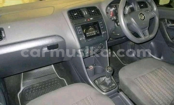 Acheter Occasion Voiture Volkswagen Polo Blanc à Beitbridge, Matabeleland South Acheter Occasion Voiture Volkswagen Polo Blanc à Beitbridge, Matabeleland South