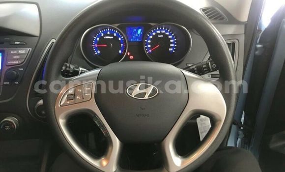 Acheter Occasion Voiture Hyundai ix35 Bleu à Beitbridge, Matabeleland South Acheter Occasion Voiture Hyundai ix35 Bleu à Beitbridge, Matabeleland South