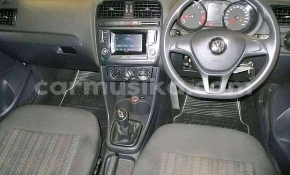 Acheter Occasion Voiture Volkswagen Polo Blanc à Beitbridge, Matabeleland South Acheter Occasion Voiture Volkswagen Polo Blanc à Beitbridge, Matabeleland South