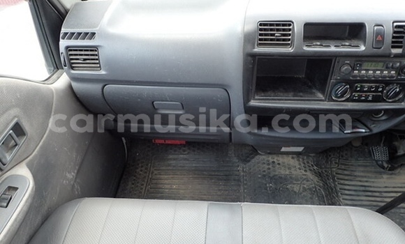 Acheter Occasion Voiture Mazda Bongo Blanc à Beitbridge, Matabeleland South Acheter Occasion Voiture Mazda Bongo Blanc à Beitbridge, Matabeleland South