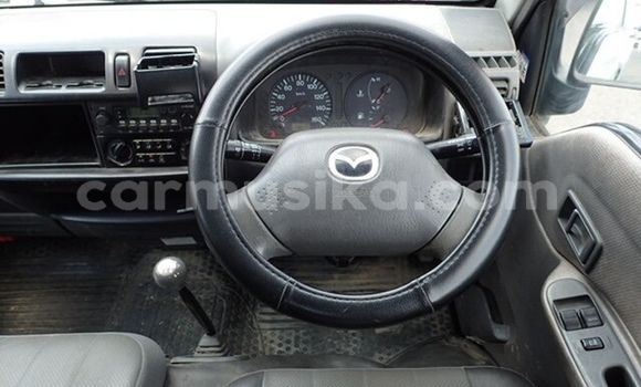 Acheter Occasion Voiture Mazda Bongo Blanc à Beitbridge, Matabeleland South Acheter Occasion Voiture Mazda Bongo Blanc à Beitbridge, Matabeleland South