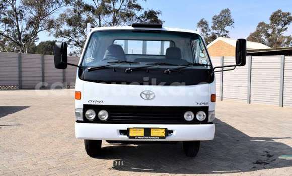 Acheter Occasion Voiture Toyota Dyna Blanc à Beitbridge, Matabeleland South Acheter Occasion Voiture Toyota Dyna Blanc à Beitbridge, Matabeleland South