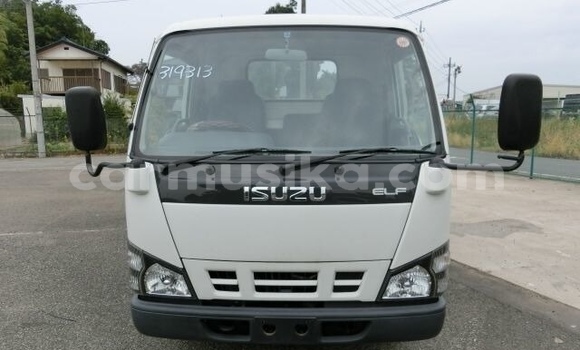 Acheter Occasion Voiture Isuzu 117 Blanc à Beitbridge, Matabeleland South Acheter Occasion Voiture Isuzu 117 Blanc à Beitbridge, Matabeleland South