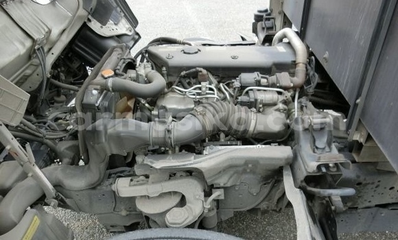 Acheter Occasion Voiture Isuzu 117 Blanc à Beitbridge, Matabeleland South Acheter Occasion Voiture Isuzu 117 Blanc à Beitbridge, Matabeleland South