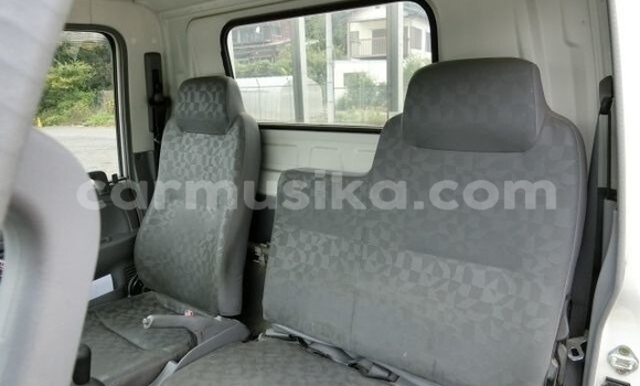 Acheter Occasion Voiture Isuzu 117 Blanc à Beitbridge, Matabeleland South Acheter Occasion Voiture Isuzu 117 Blanc à Beitbridge, Matabeleland South