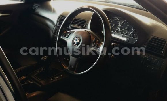 Tenga Tsaru BMW 3–Series Bhuruu Mota in Beitbridge in Matabeleland South Tenga Tsaru BMW 3–Series Bhuruu Mota in Beitbridge in Matabeleland South