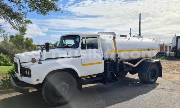 Tenga Tsaru Toyota Dyna Chena Mota in Beitbridge in Matabeleland South Tenga Tsaru Toyota Dyna Chena Mota in Beitbridge in Matabeleland South