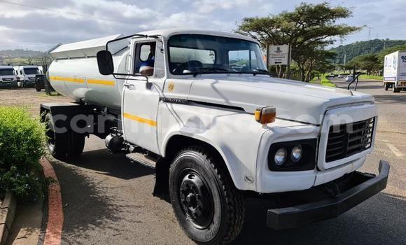 Tenga Tsaru Toyota Dyna Chena Mota in Beitbridge in Matabeleland South Tenga Tsaru Toyota Dyna Chena Mota in Beitbridge in Matabeleland South