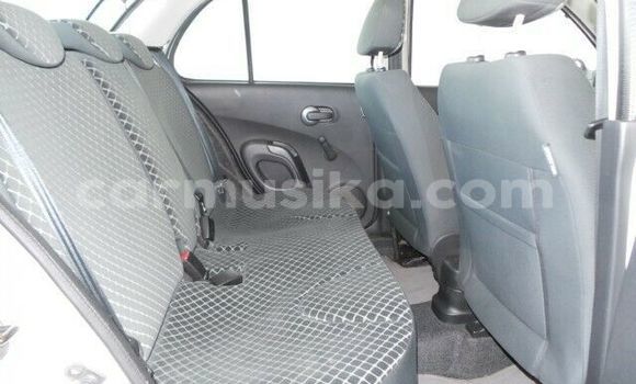 Acheter Occasion Voiture Nissan March Blanc à Beitbridge, Matabeleland South Acheter Occasion Voiture Nissan March Blanc à Beitbridge, Matabeleland South