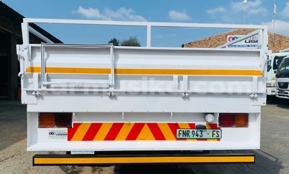 Buy Used Nissan UD White Truck in Beitbridge in Matabeleland South Buy Used Nissan UD White Truck in Beitbridge in Matabeleland South