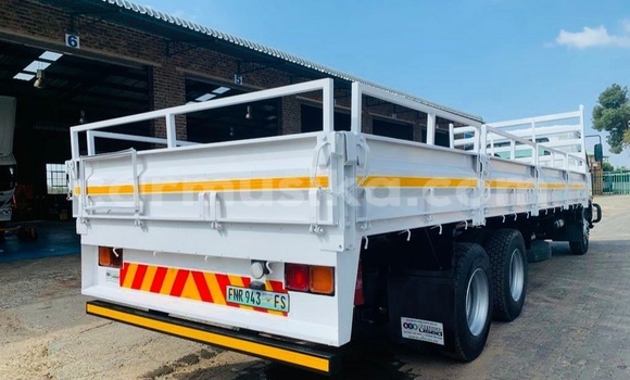 Buy Used Nissan UD White Truck in Beitbridge in Matabeleland South Buy Used Nissan UD White Truck in Beitbridge in Matabeleland South