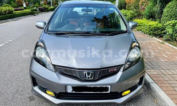 Nunua Ilio tumika Honda Fit Fedha Gari ndani ya Beitbridge nchini Matabeleland Kusini Nunua Ilio tumika Honda Fit Fedha Gari ndani ya Beitbridge nchini Matabeleland Kusini