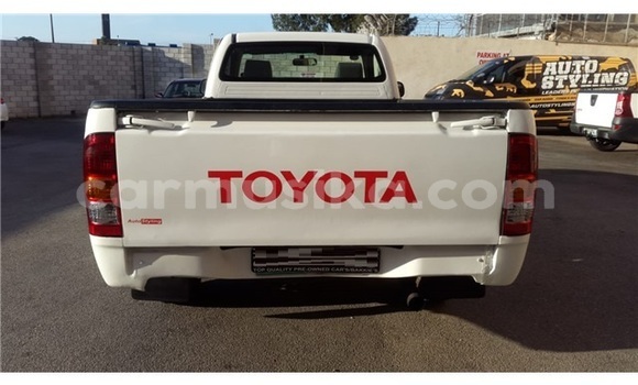 Acheter Occasion Voiture Toyota Hilux Blanc à Beitbridge, Matabeleland South Acheter Occasion Voiture Toyota Hilux Blanc à Beitbridge, Matabeleland South