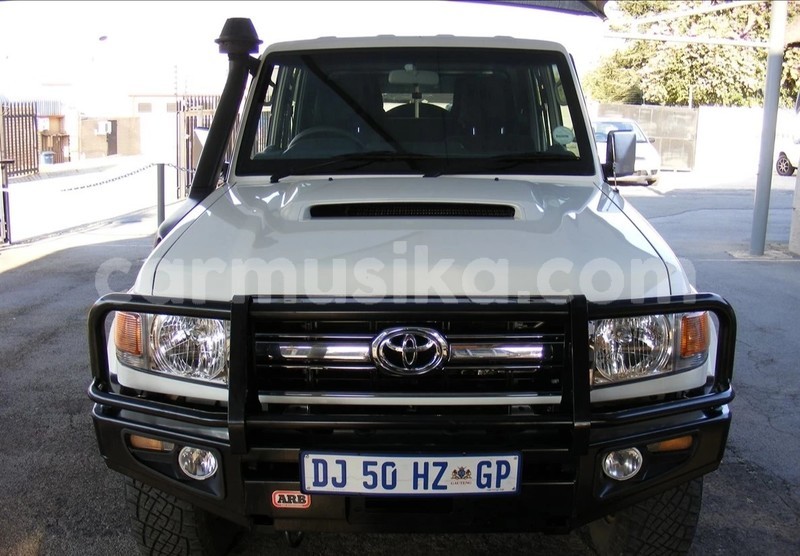 Big with watermark toyota land cruiser matabeleland south beitbridge 23938