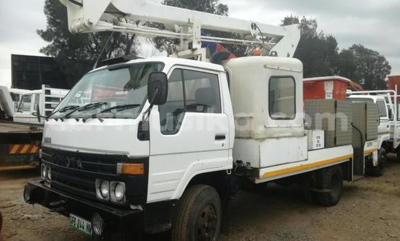 Tenga Tsaru Toyota Dyna Chena Mota in Beitbridge in Matabeleland South Tenga Tsaru Toyota Dyna Chena Mota in Beitbridge in Matabeleland South