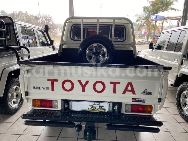 Big with watermark toyota land cruiser matabeleland south beitbridge 23955