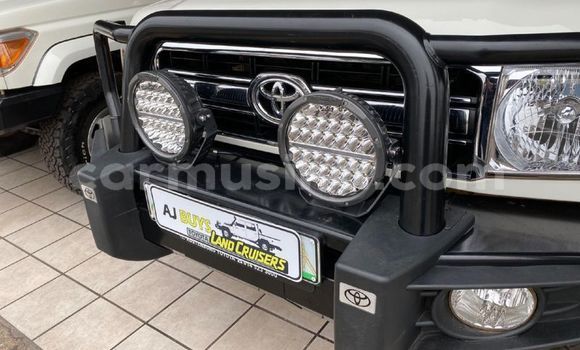 Acheter Occasion Voiture Toyota Land Cruiser Blanc à Beitbridge, Matabeleland South Acheter Occasion Voiture Toyota Land Cruiser Blanc à Beitbridge, Matabeleland South