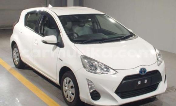Buy Used Toyota Aqua White Car in Beitbridge in Matabeleland South Buy Used Toyota Aqua White Car in Beitbridge in Matabeleland South
