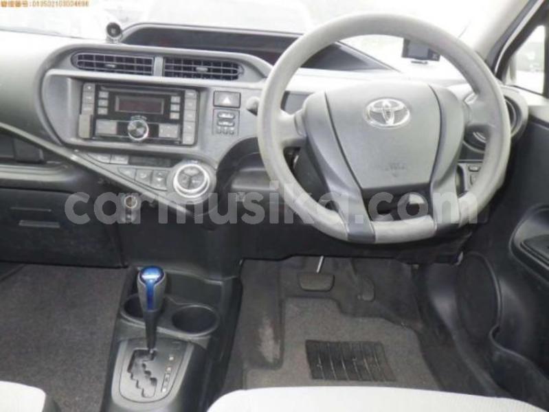 Big with watermark toyota aqua matabeleland south beitbridge 23956