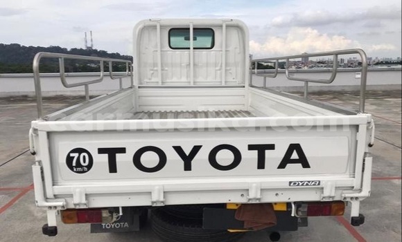 Tenga Tsaru Toyota Dyna Chena Rori in Beitbridge in Matabeleland South Tenga Tsaru Toyota Dyna Chena Rori in Beitbridge in Matabeleland South
