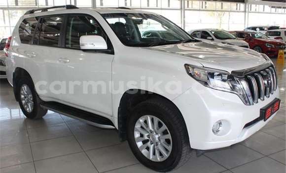 Nunua Ilio tumika Toyota Land Cruiser Prado Nyeupe Gari ndani ya Beitbridge nchini Matabeleland Kusini Nunua Ilio tumika Toyota Land Cruiser Prado Nyeupe Gari ndani ya Beitbridge nchini Matabeleland Kusini