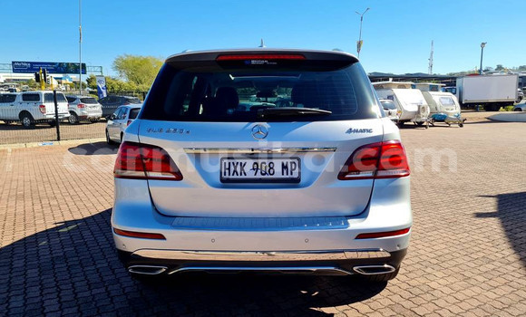 Tenga Tsaru Mercedes‒Benz GLE Sirivha Mota in Beitbridge in Matabeleland South Tenga Tsaru Mercedes‒Benz GLE Sirivha Mota in Beitbridge in Matabeleland South