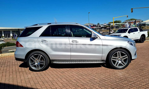Tenga Tsaru Mercedes‒Benz GLE Sirivha Mota in Beitbridge in Matabeleland South Tenga Tsaru Mercedes‒Benz GLE Sirivha Mota in Beitbridge in Matabeleland South
