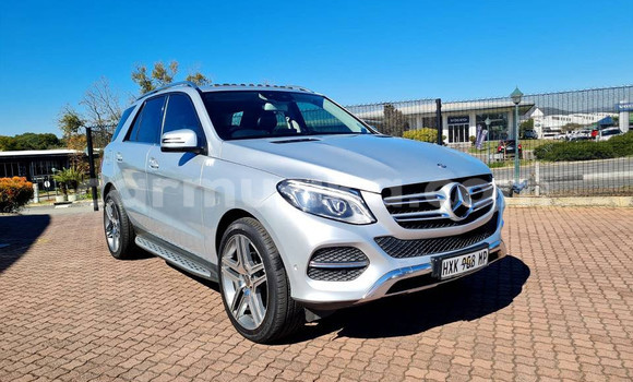 Tenga Tsaru Mercedes‒Benz GLE Sirivha Mota in Beitbridge in Matabeleland South Tenga Tsaru Mercedes‒Benz GLE Sirivha Mota in Beitbridge in Matabeleland South