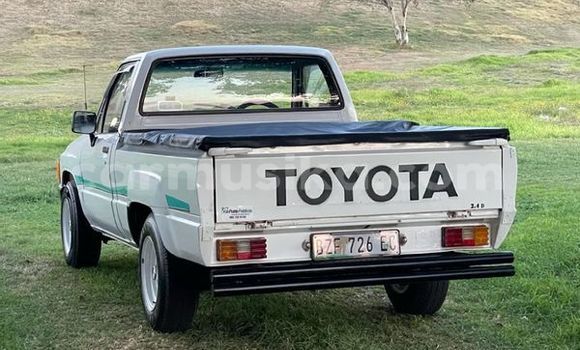 Acheter Occasion Voiture Toyota Hilux Beige à Beitbridge, Matabeleland South Acheter Occasion Voiture Toyota Hilux Beige à Beitbridge, Matabeleland South
