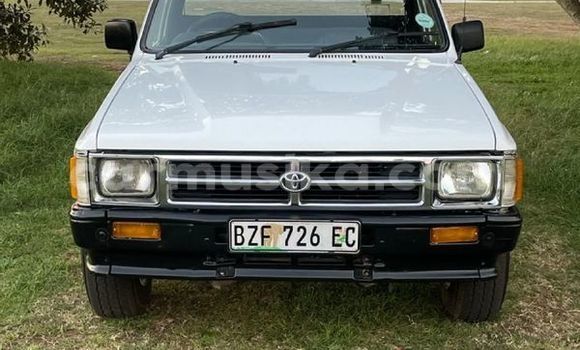 Acheter Occasion Voiture Toyota Hilux Beige à Beitbridge, Matabeleland South Acheter Occasion Voiture Toyota Hilux Beige à Beitbridge, Matabeleland South
