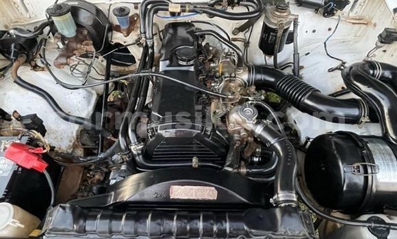 Acheter Occasion Voiture Toyota Hilux Beige à Beitbridge, Matabeleland South Acheter Occasion Voiture Toyota Hilux Beige à Beitbridge, Matabeleland South