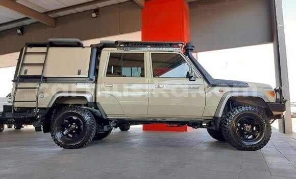 Tenga Tsaru Toyota Land Cruiser Zvimwe Mota in Beitbridge in Matabeleland South