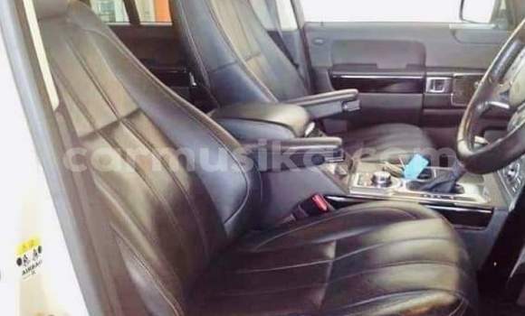 Buy Used Land Rover Range Rover White Car in Beitbridge in Matabeleland South Buy Used Land Rover Range Rover White Car in Beitbridge in Matabeleland South