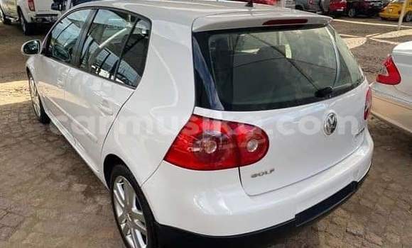 Buy Used Volkswagen Golf White Car in Beitbridge in Matabeleland South Buy Used Volkswagen Golf White Car in Beitbridge in Matabeleland South