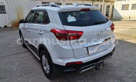 Buy Used Hyundai Tucson White Car in Beitbridge in Matabeleland South Buy Used Hyundai Tucson White Car in Beitbridge in Matabeleland South