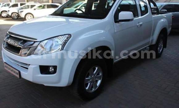 Buy Used Isuzu KB White Car in Beitbridge in Matabeleland South Buy Used Isuzu KB White Car in Beitbridge in Matabeleland South