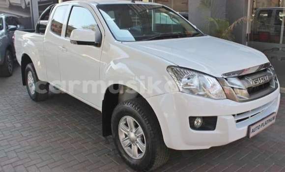 Buy Used Isuzu KB White Car in Beitbridge in Matabeleland South Buy Used Isuzu KB White Car in Beitbridge in Matabeleland South
