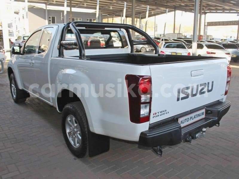 Big with watermark isuzu kb matabeleland south beitbridge 24001