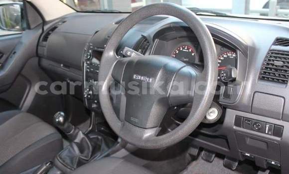 Buy Used Isuzu KB White Car in Beitbridge in Matabeleland South Buy Used Isuzu KB White Car in Beitbridge in Matabeleland South