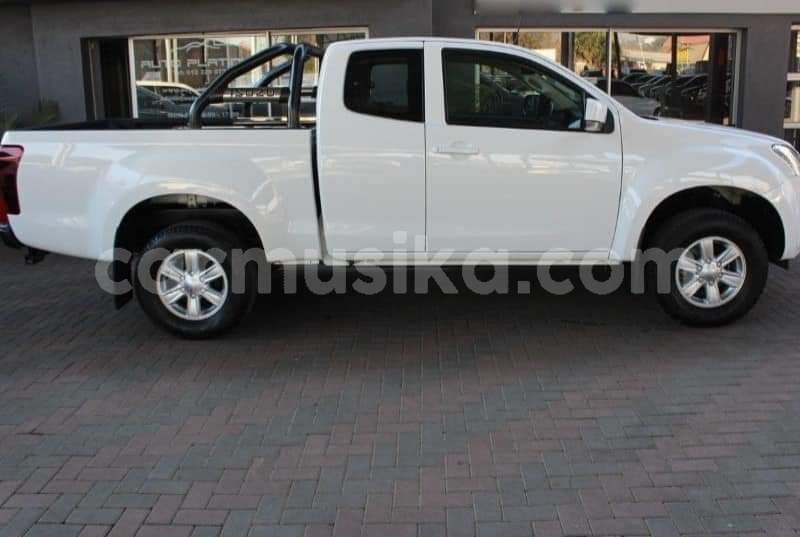 Big with watermark isuzu kb matabeleland south beitbridge 24001