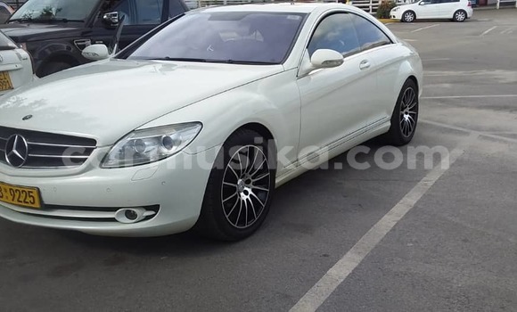 Nunua Ilio tumika Mercedes-Benz C-Classe Nyeupe Gari ndani ya Harare nchini Harare