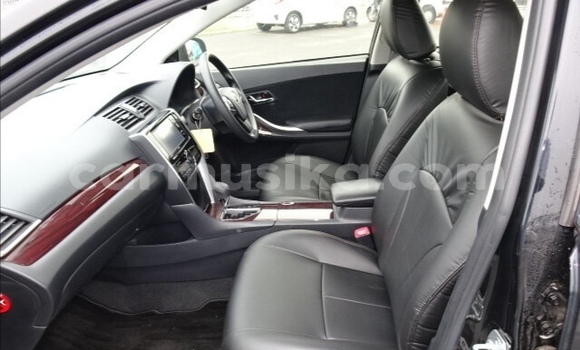 Acheter Occasion Voiture Toyota Allion Noir à Beitbridge, Matabeleland South Acheter Occasion Voiture Toyota Allion Noir à Beitbridge, Matabeleland South